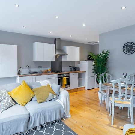 Apartamento Stylish Shepherds Bush Flat Londres Exterior foto