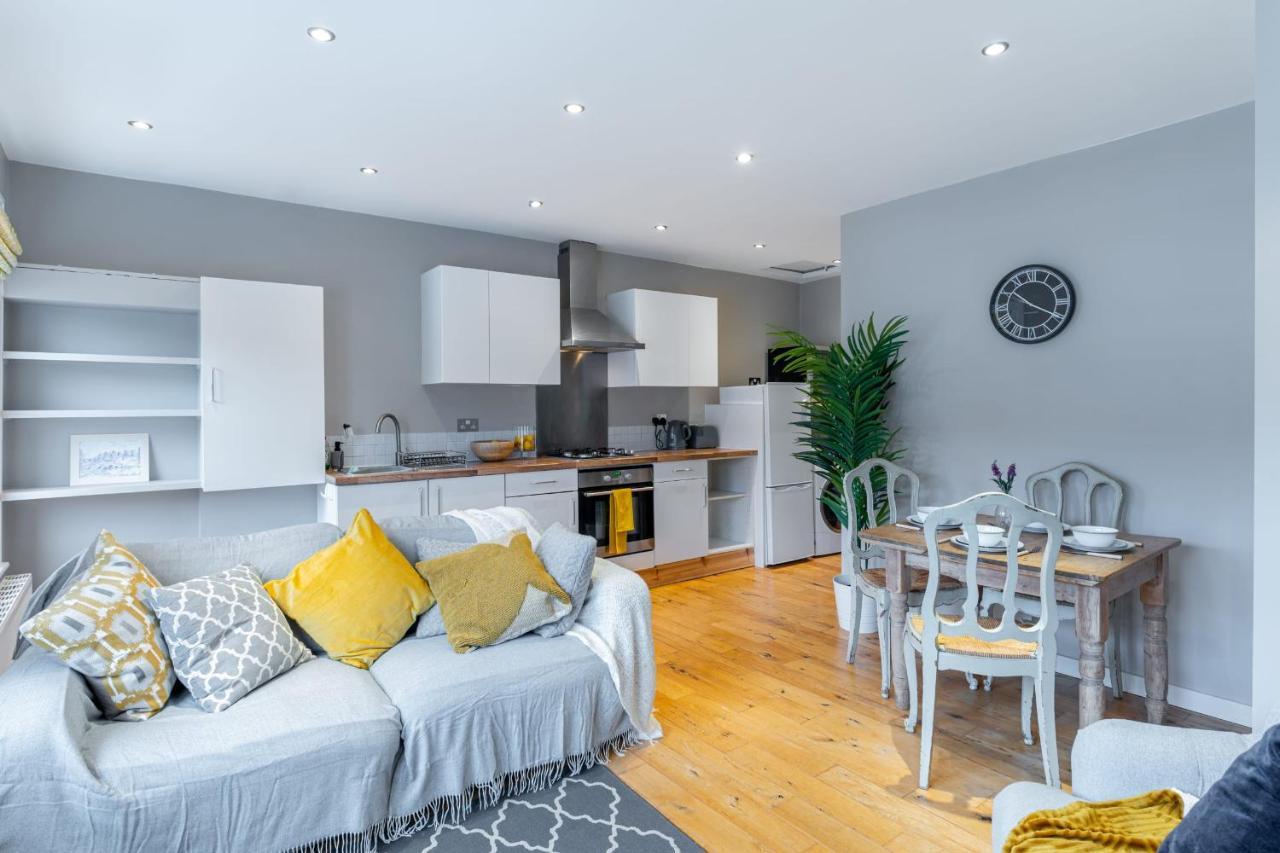 Apartamento Stylish Shepherds Bush Flat Londres Exterior foto